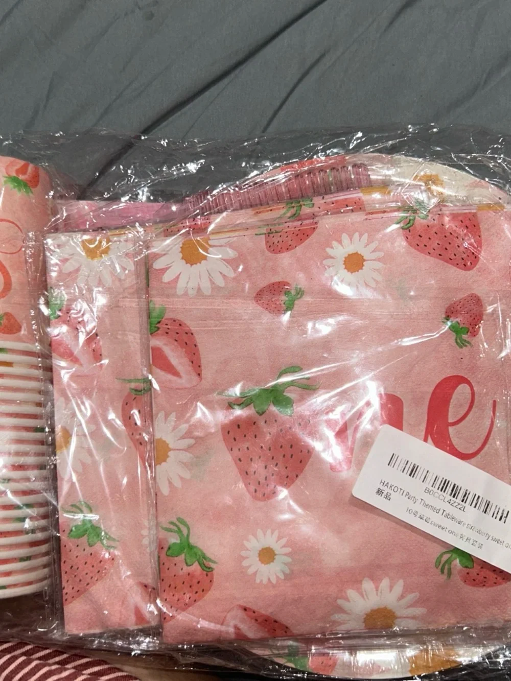 Pink Strawberry & Daisy Disposable Party Tableware Set